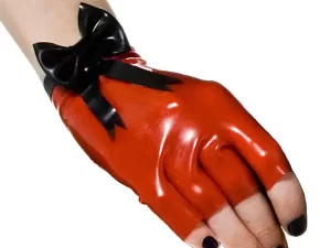 Stylish fingerless latex mini gloves