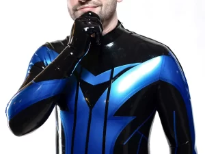 Latex Night-wing møter Tron Catsuit