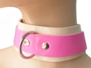 Læsanleg Sissy kraga úr latex (þykkt gúmmí)